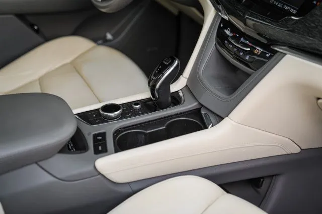 Cadillac XT6 photo 38