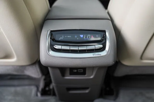 Cadillac XT6 photo 47