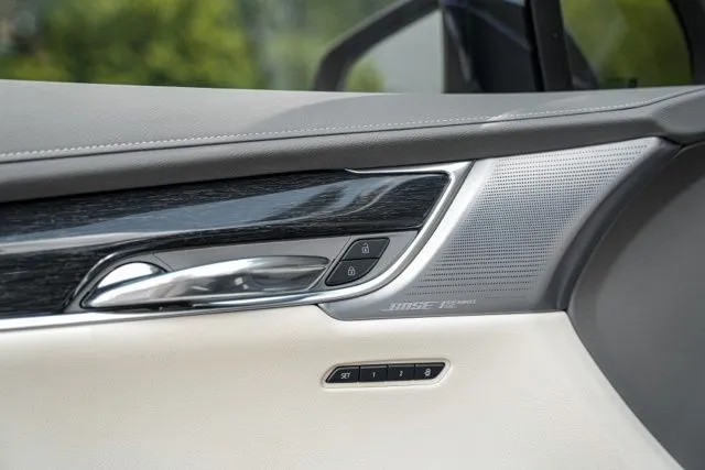 Cadillac XT6 photo 49