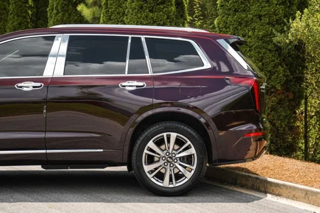 Cadillac XT6 photo 11