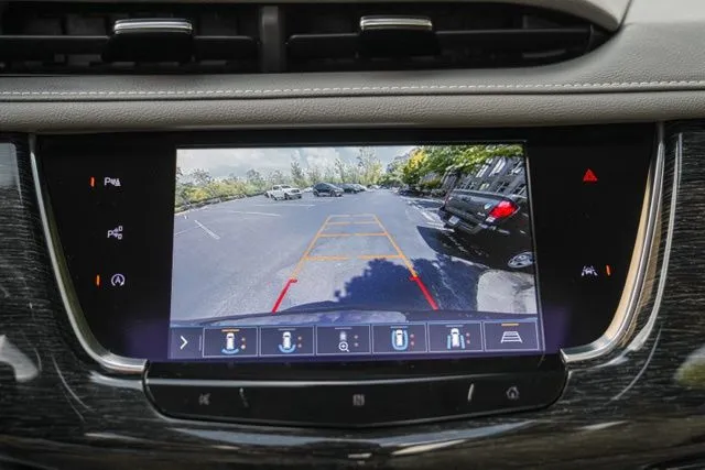 Cadillac XT6 photo 35
