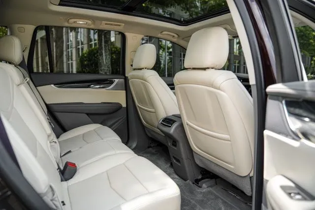 Cadillac XT6 photo 43