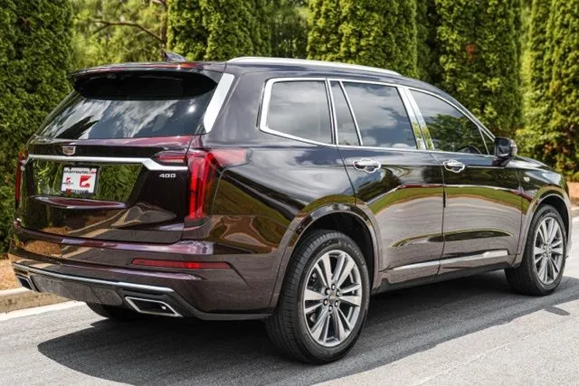 Cadillac XT6 photo 17