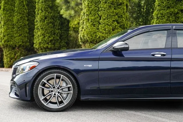 Mercedes-Benz C-Class photo 10