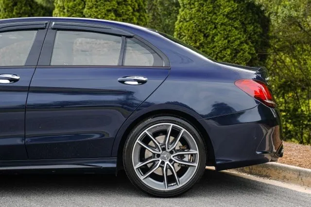 Mercedes-Benz C-Class photo 11