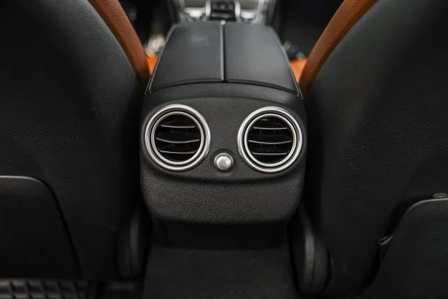 Mercedes-Benz C-Class photo 43