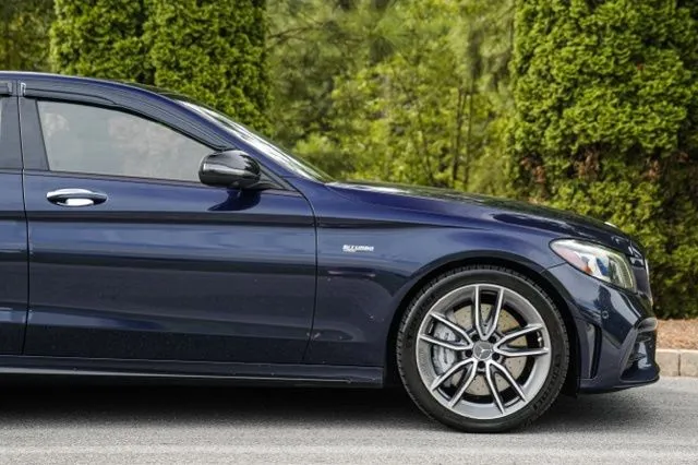 Mercedes-Benz C-Class photo 14