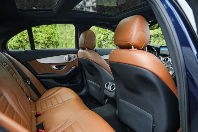 Mercedes-Benz C-Class photo 40