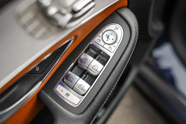 Mercedes-Benz C-Class photo 46