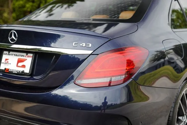 Mercedes-Benz C-Class photo 17