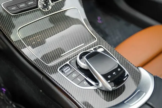 Mercedes-Benz C-Class photo 36