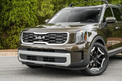Photos of 2024 Kia Telluride S for sale in Duluth, GA at Gravity Autos Duluth