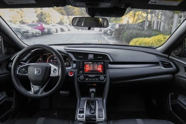 Honda Civic photo 19