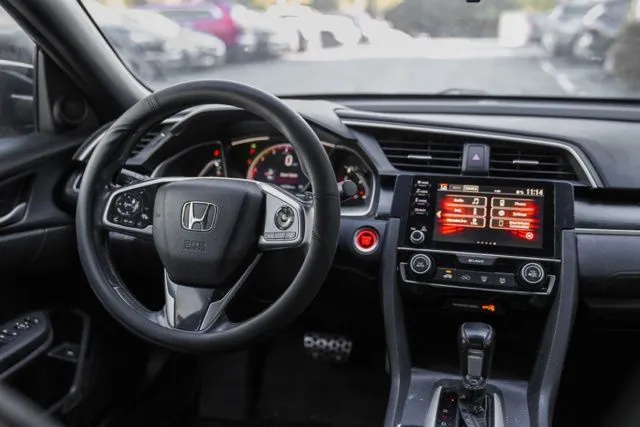Honda Civic photo 22