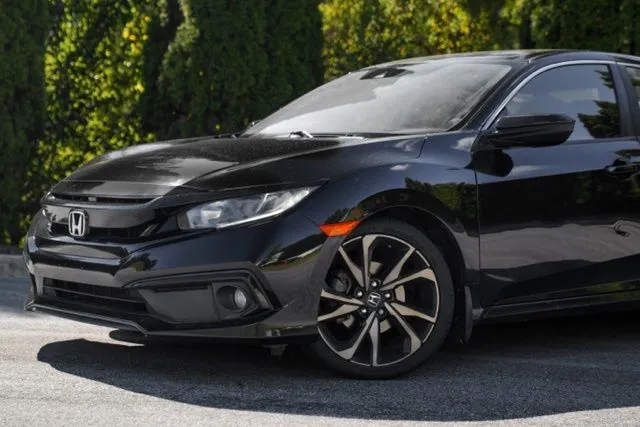 Honda Civic photo 3
