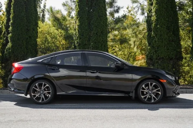 Honda Civic photo 8