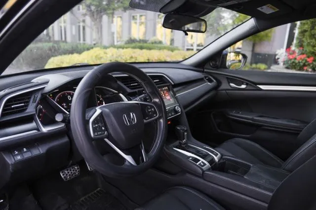 Honda Civic photo 18