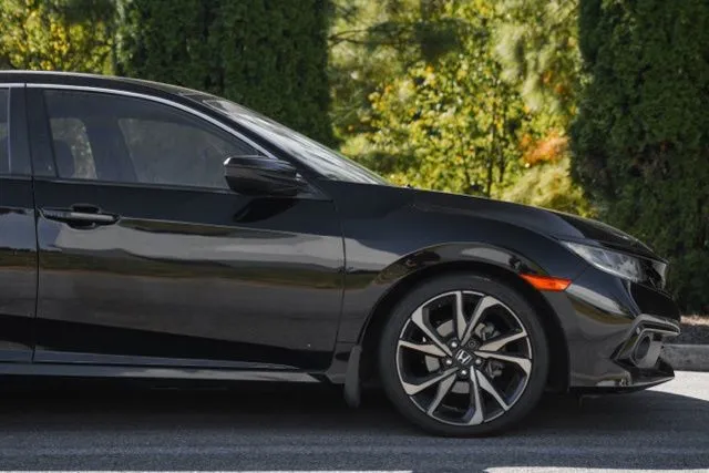 Honda Civic photo 10