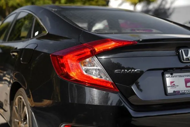 Honda Civic photo 12