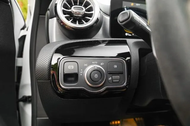 Mercedes-Benz AMG A 35 photo 25