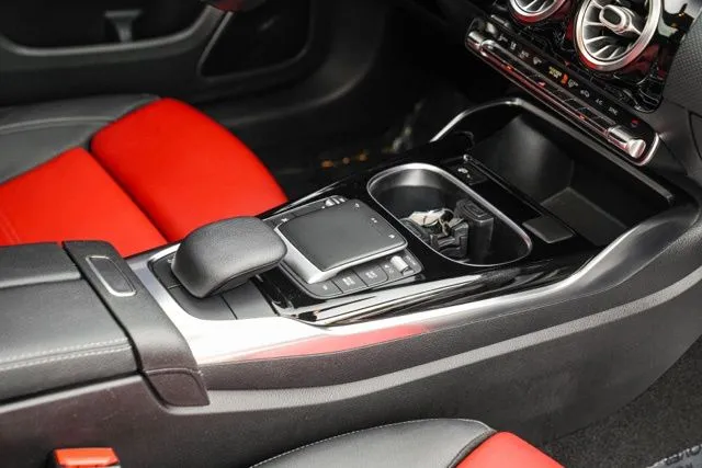Mercedes-Benz AMG A 35 photo 35