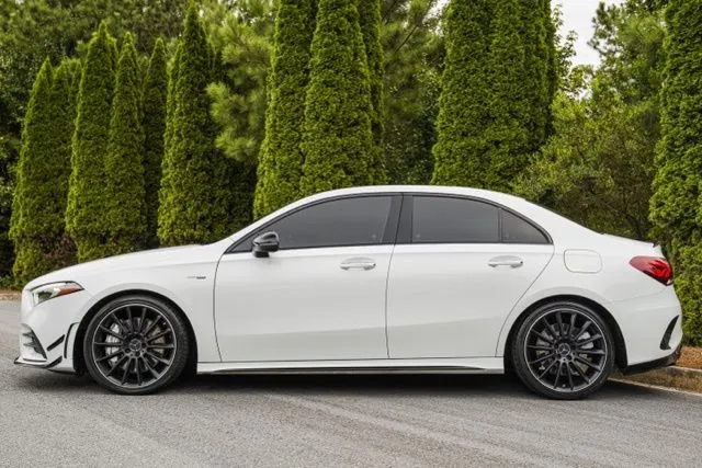 Mercedes-Benz AMG A 35 photo 9
