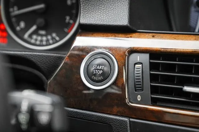 BMW 3 Series photo 27