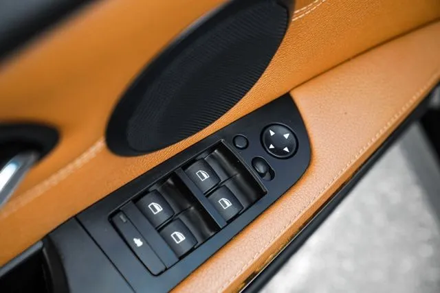BMW 3 Series photo 38