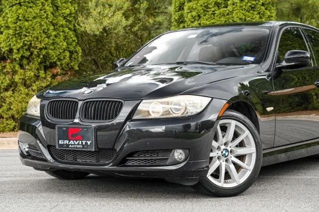 BMW 3 Series photo 2