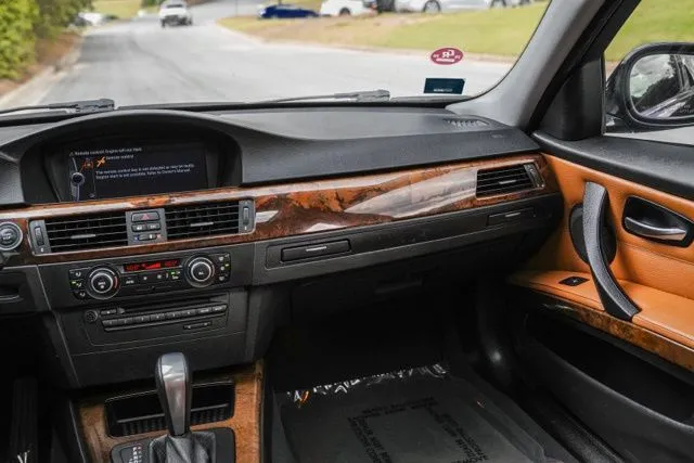 BMW 3 Series photo 19