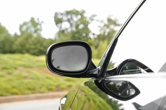 BMW 3 Series photo 14