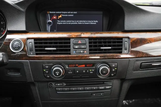 BMW 3 Series photo 26