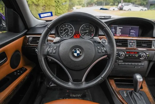 BMW 3 Series photo 21
