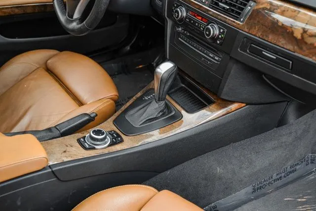 BMW 3 Series photo 30