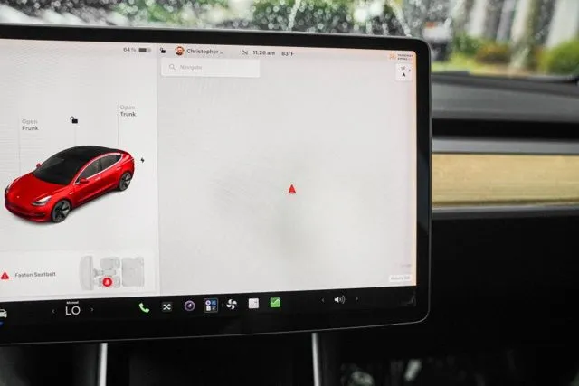 Tesla Model 3 photo 30