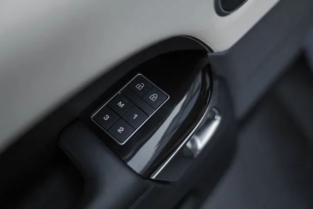 Land Rover Range Rover Sport photo 46