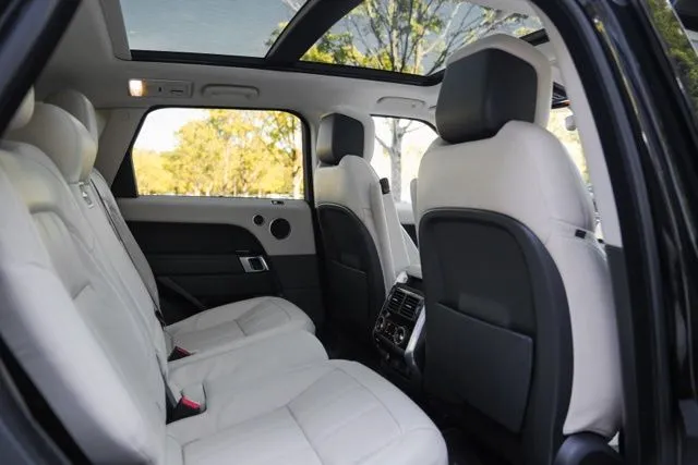 Land Rover Range Rover Sport photo 40