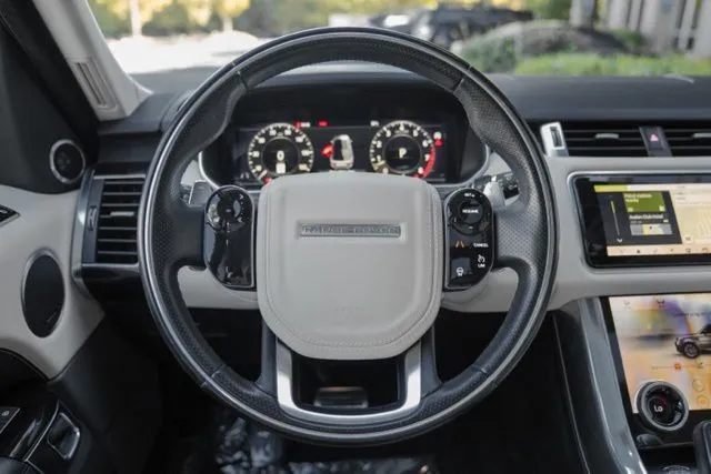 Land Rover Range Rover Sport photo 26