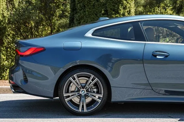 BMW 4 Series photo 13