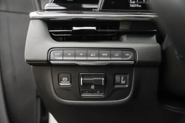 Cadillac Escalade photo 26