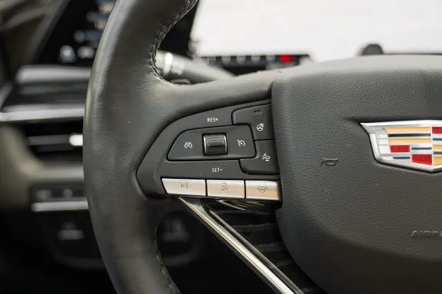 Cadillac Escalade photo 30