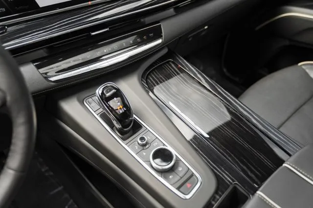 Cadillac Escalade photo 37