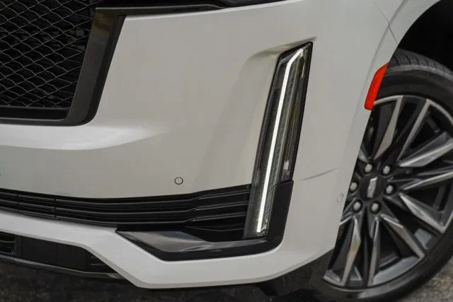 Cadillac Escalade photo 5