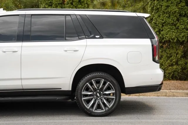 Cadillac Escalade photo 8