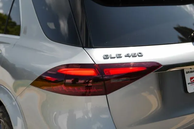 Mercedes-Benz GLE photo 17