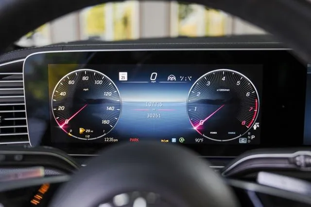 Mercedes-Benz GLE photo 32