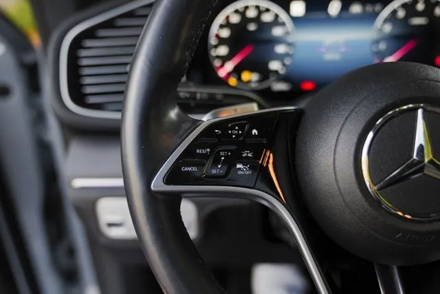 Mercedes-Benz GLE photo 30