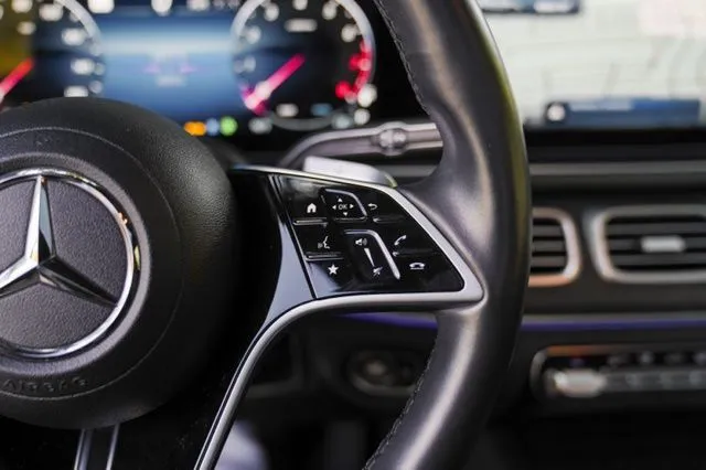 Mercedes-Benz GLE photo 31