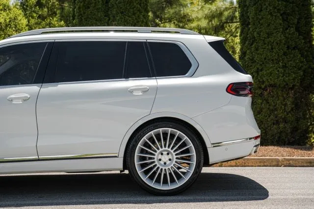 BMW X7 photo 11