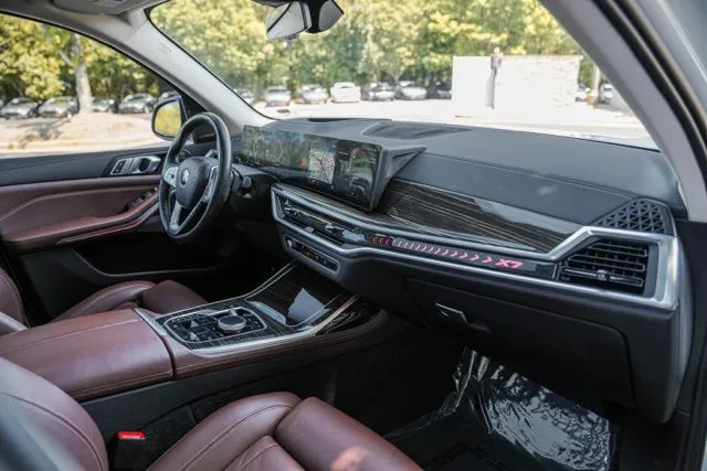 BMW X7 photo 28